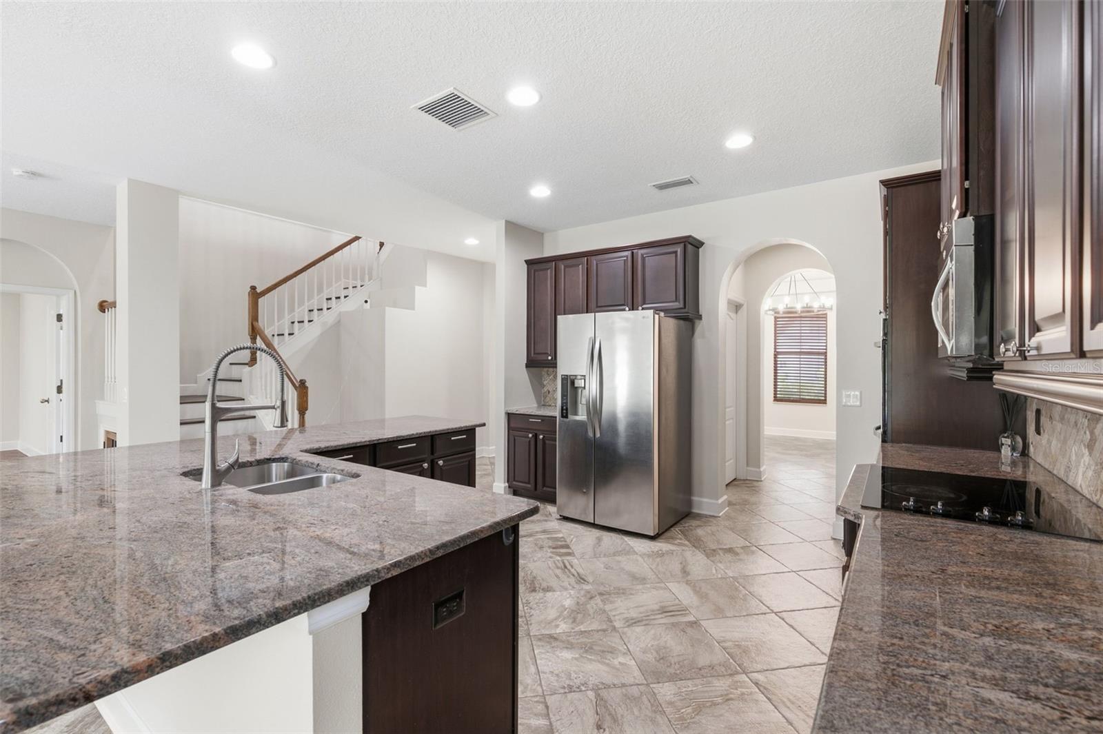 1120 Maza Pl Property Photo 19