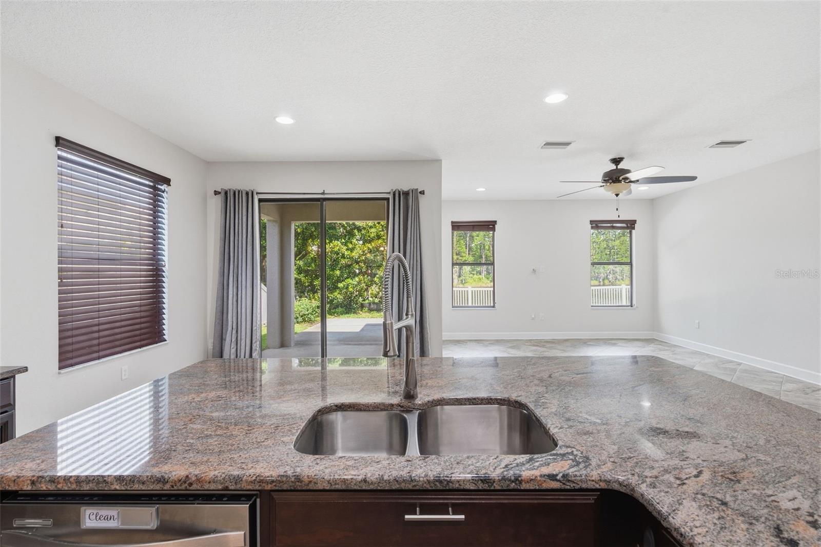 1120 Maza Pl Property Photo 20