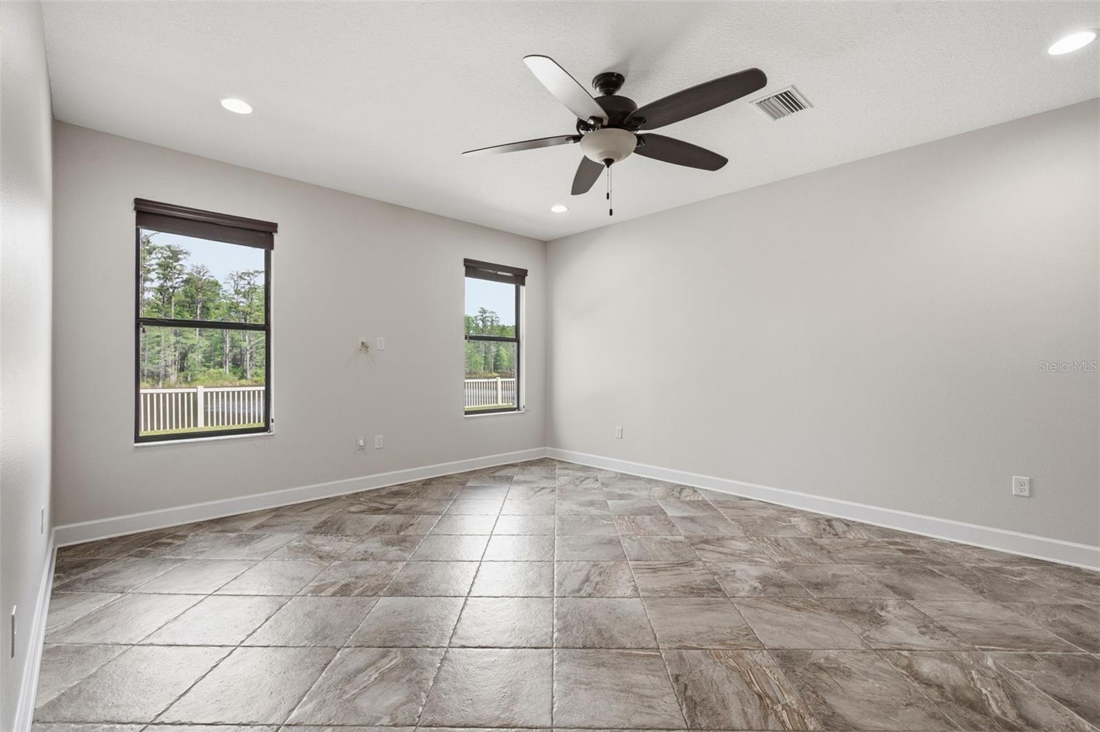 1120 Maza Pl Property Photo 22