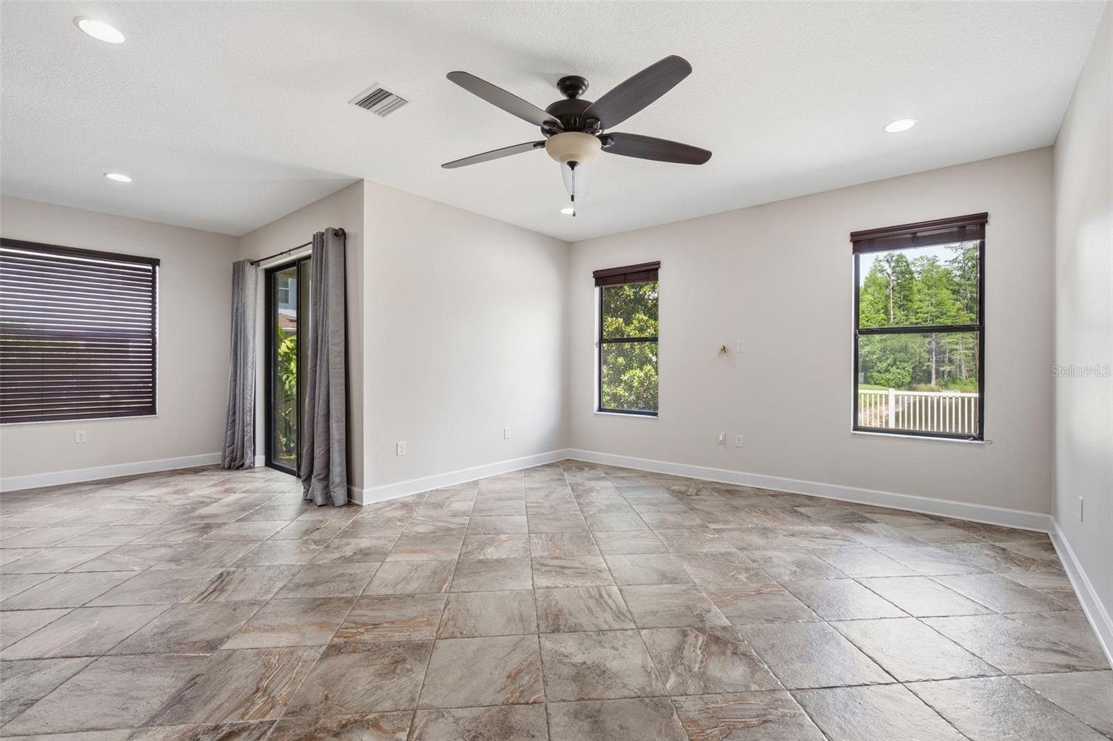 1120 Maza Pl Property Photo 23