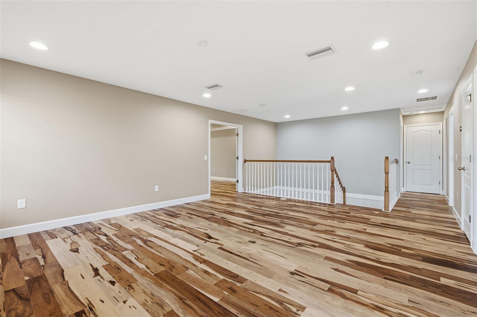 1120 Maza Pl Property Photo 40