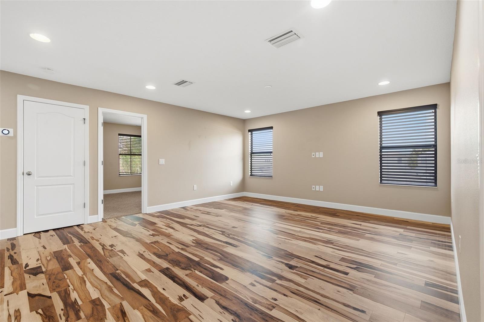 1120 Maza Pl Property Photo 42