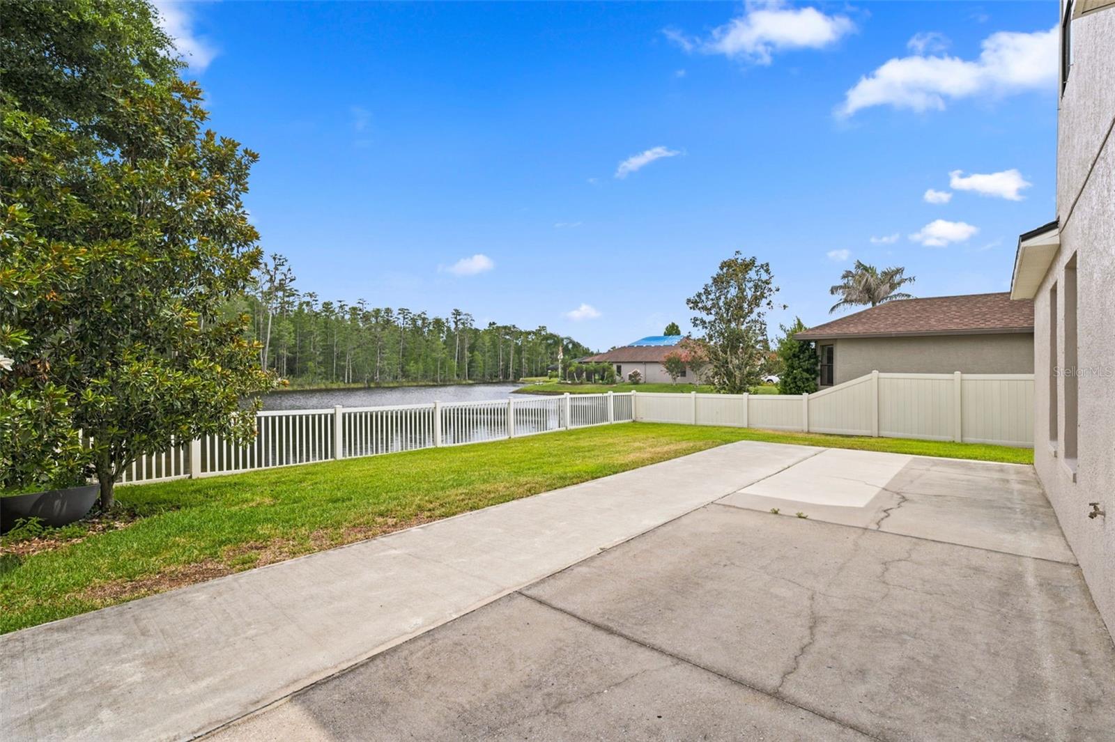 1120 Maza Pl Property Photo 57