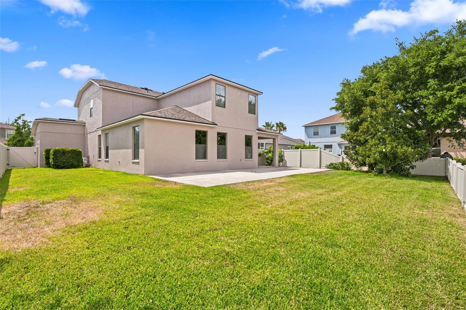 1120 Maza Pl Property Photo 59