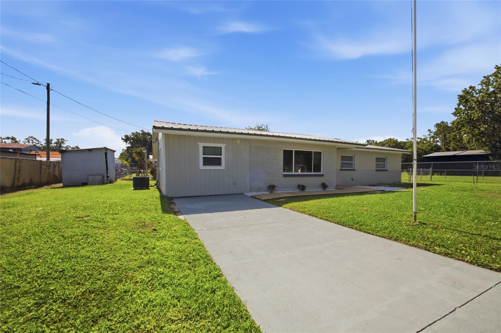 3502 Liles Ln Property Photo 1
