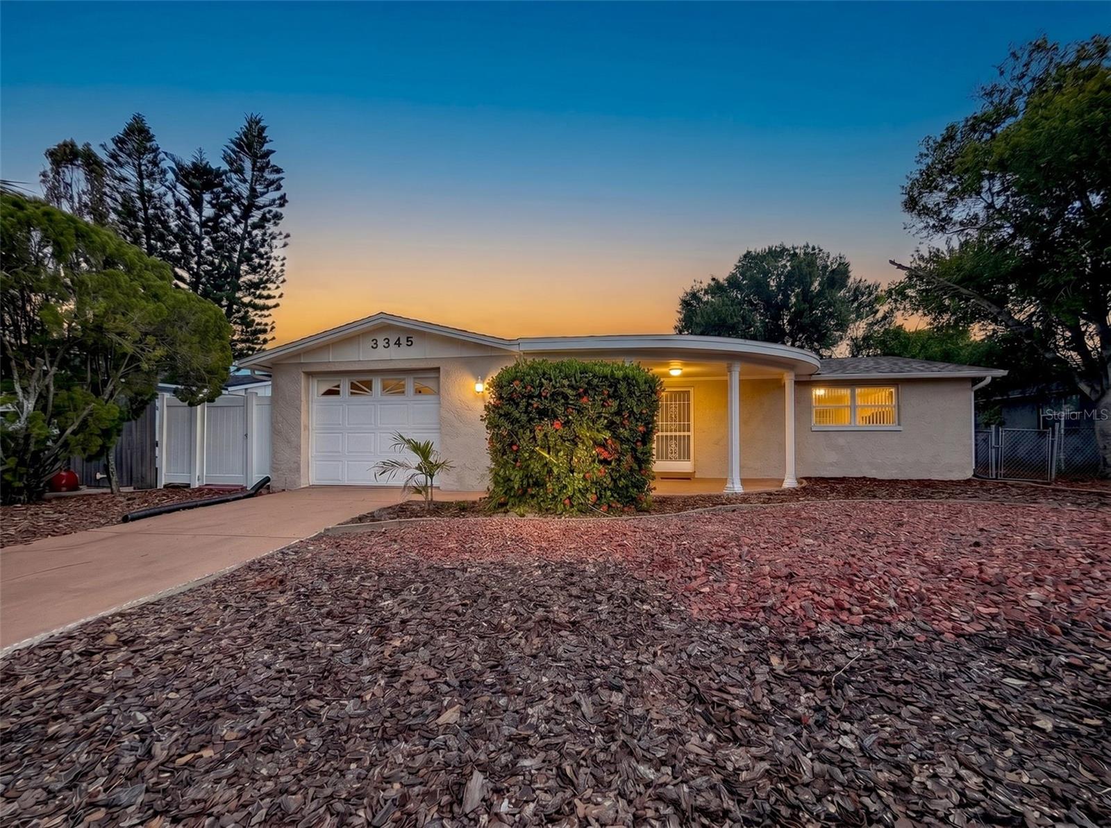 TB8524572 Property Photo 1