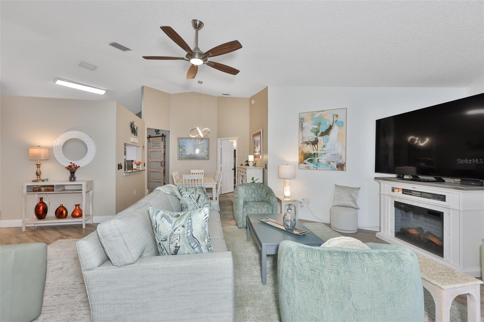 13403 Beechberry Dr Property Photo 12