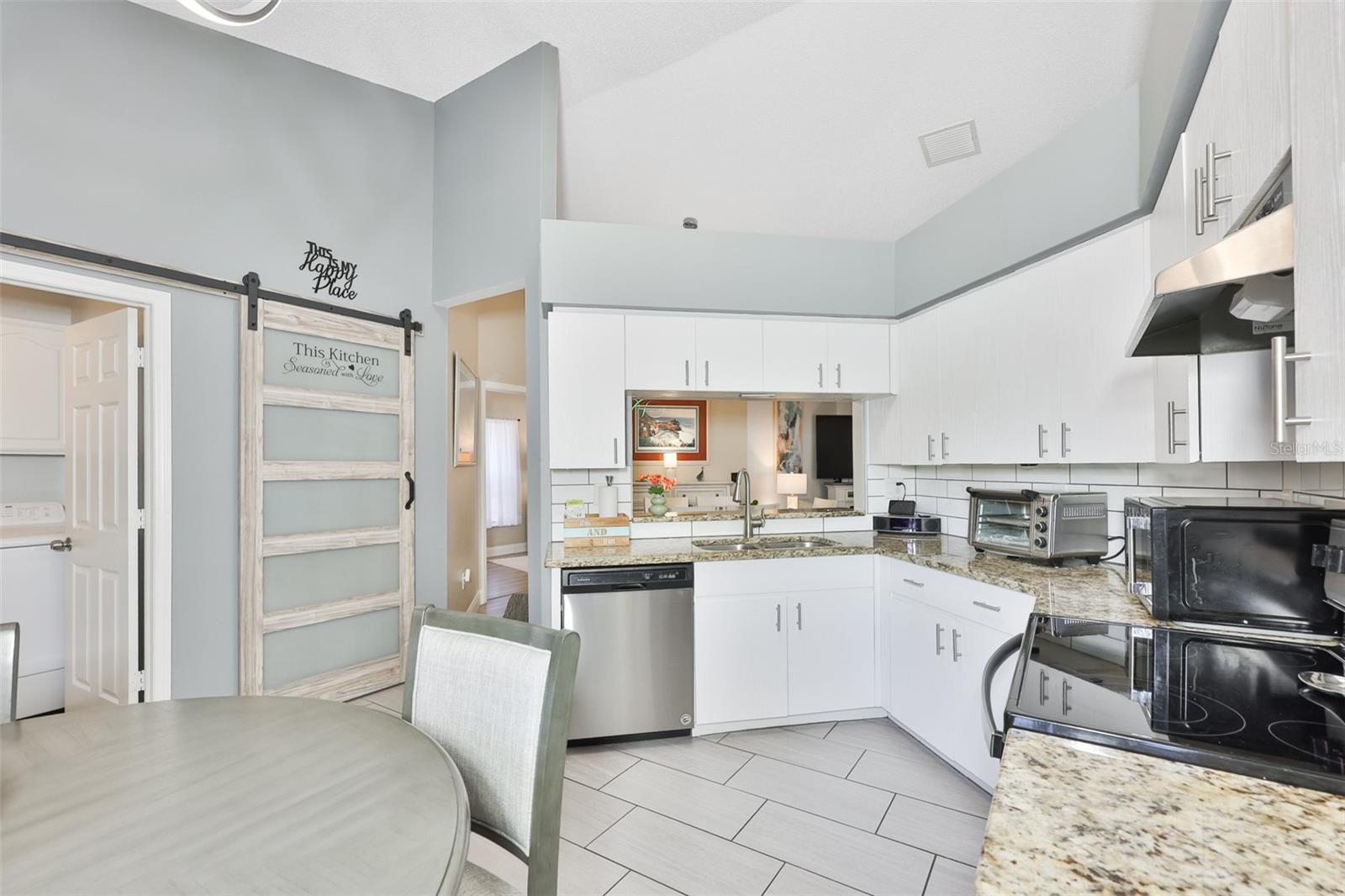 13403 Beechberry Dr Property Photo 17