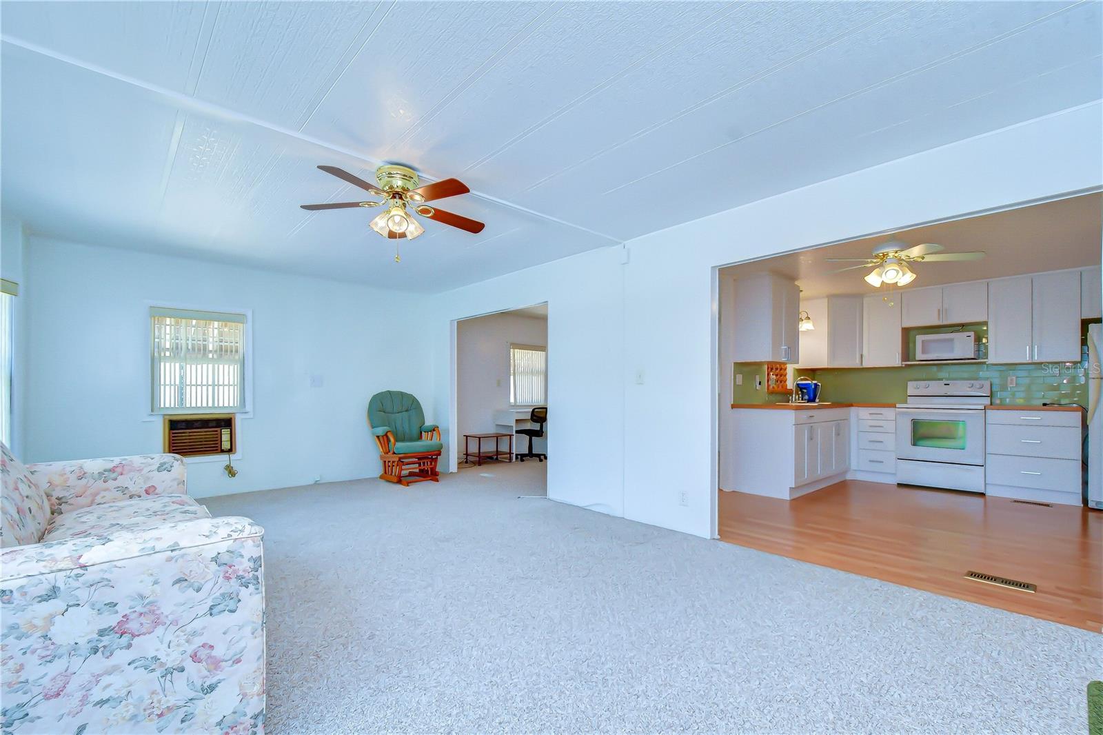 37816 Barcelona Ave Property Photo 13