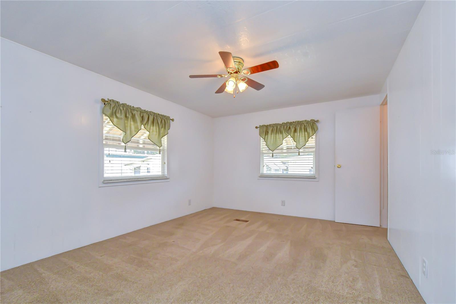 37816 Barcelona Ave Property Photo 26
