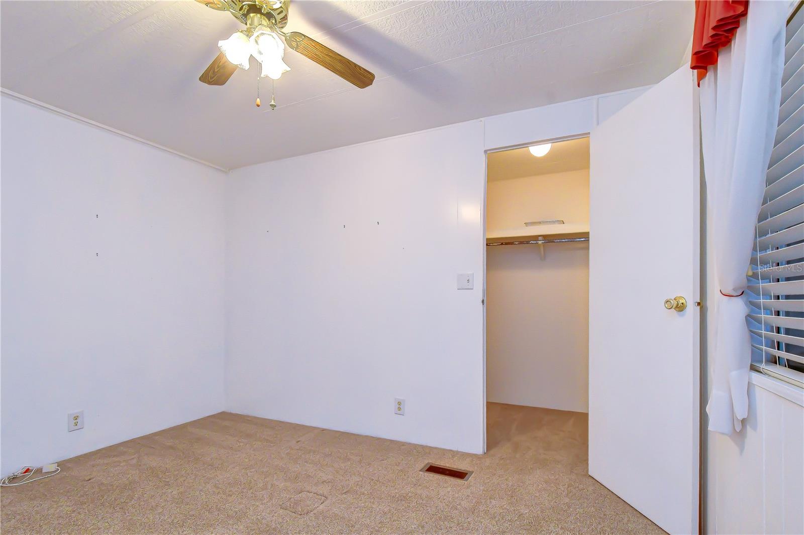 37816 Barcelona Ave Property Photo 32