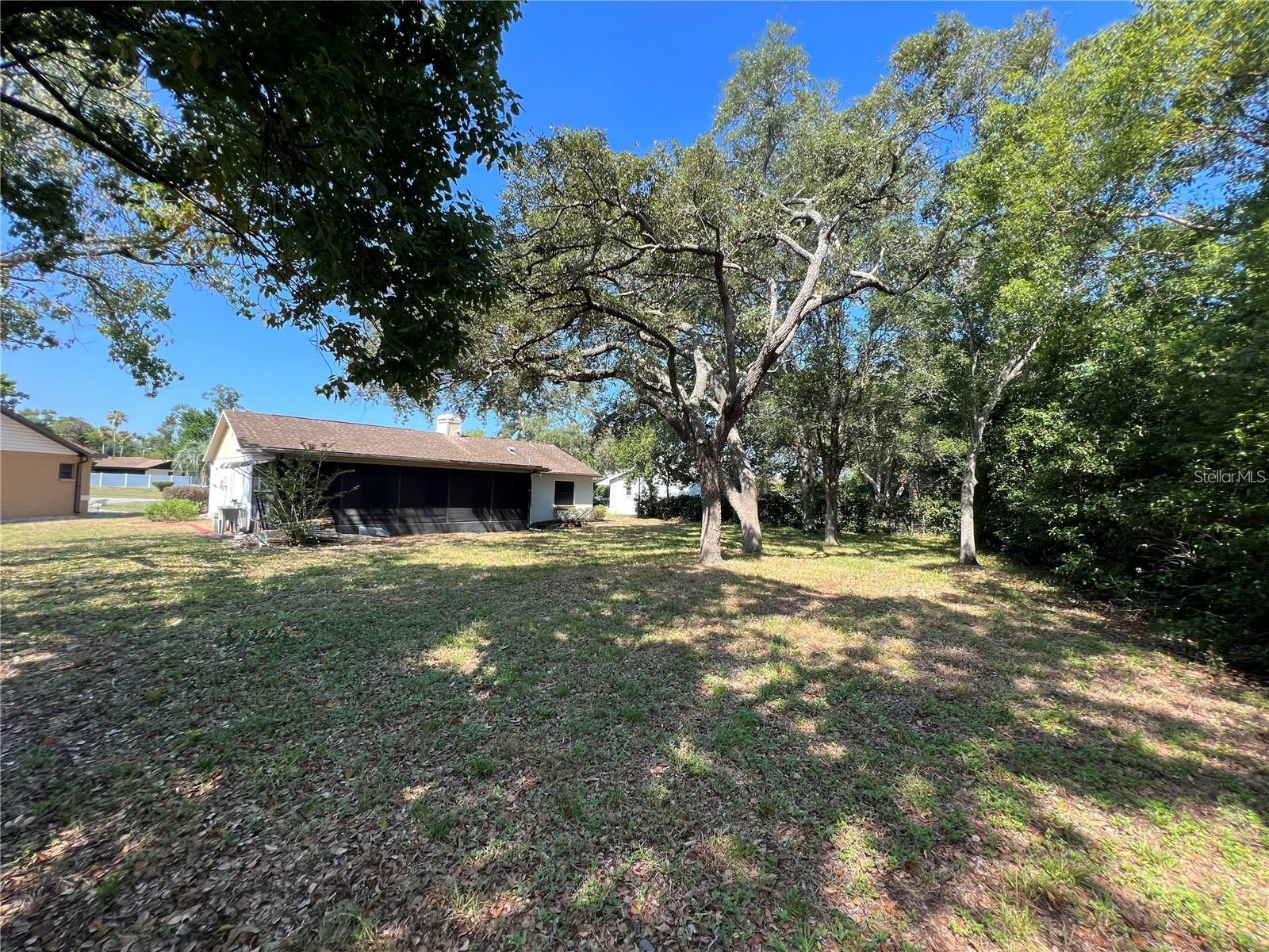 8205 Pagoda Dr Property Photo 3