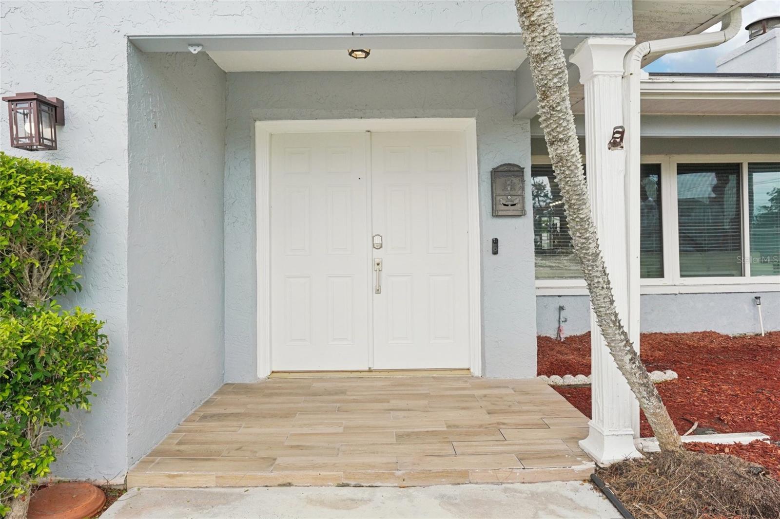 6010 Bayou Grande Blvd Ne Property Photo 3