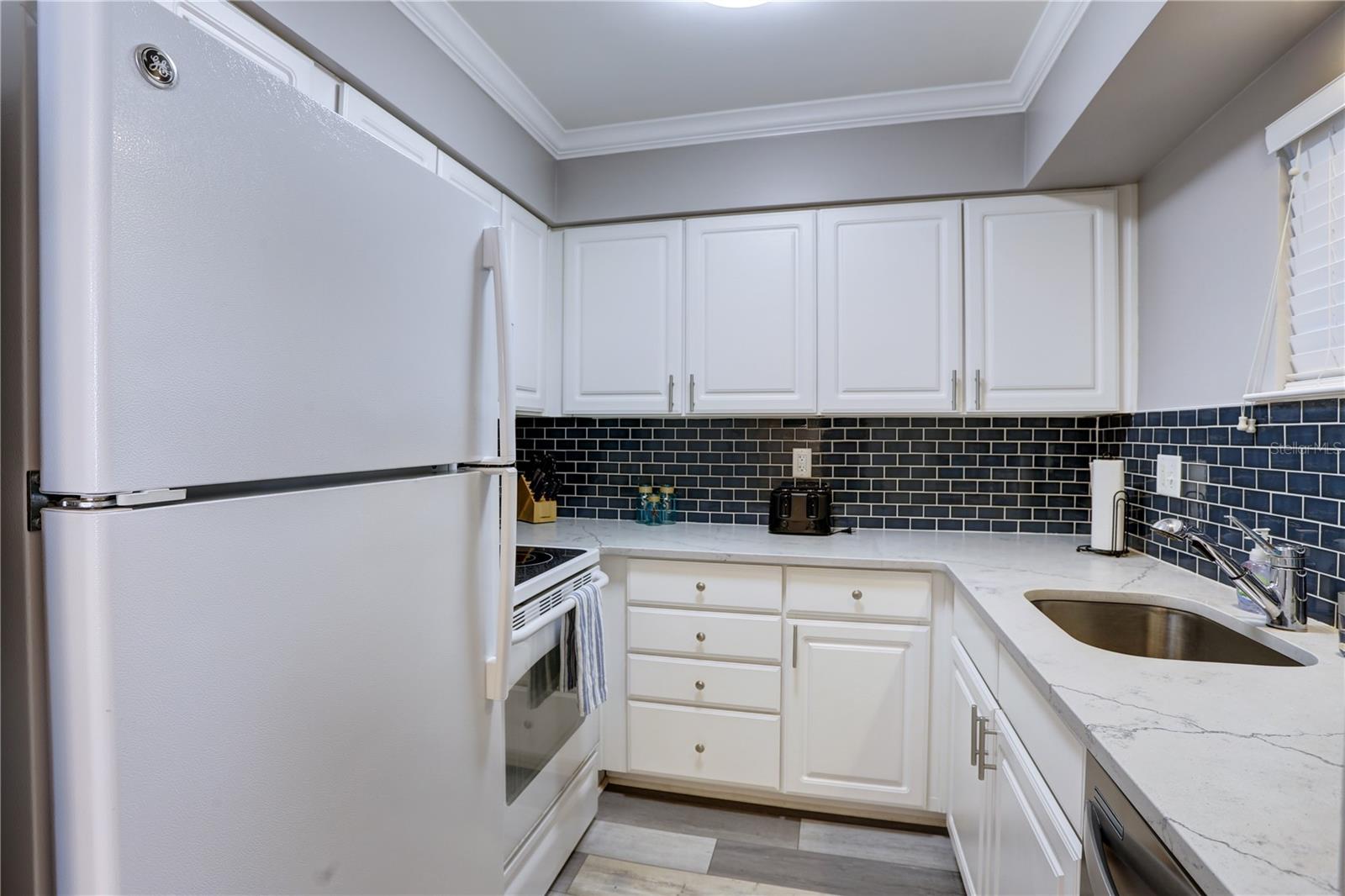 19417 Gulf Blvd #a202 Property Photo 10