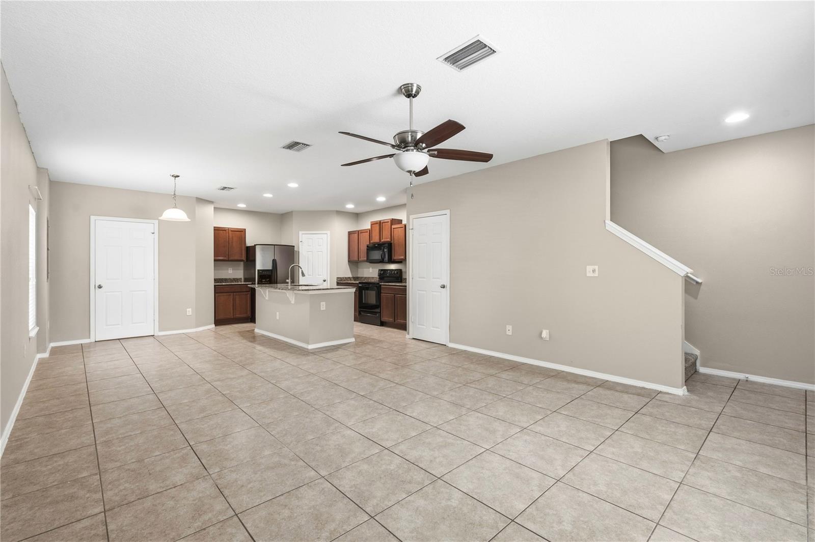4715 Chatterton Way Property Photo 5
