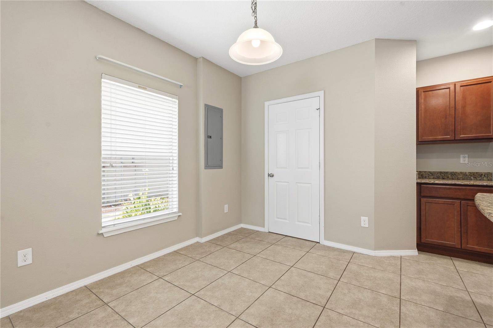 4715 Chatterton Way Property Photo 8