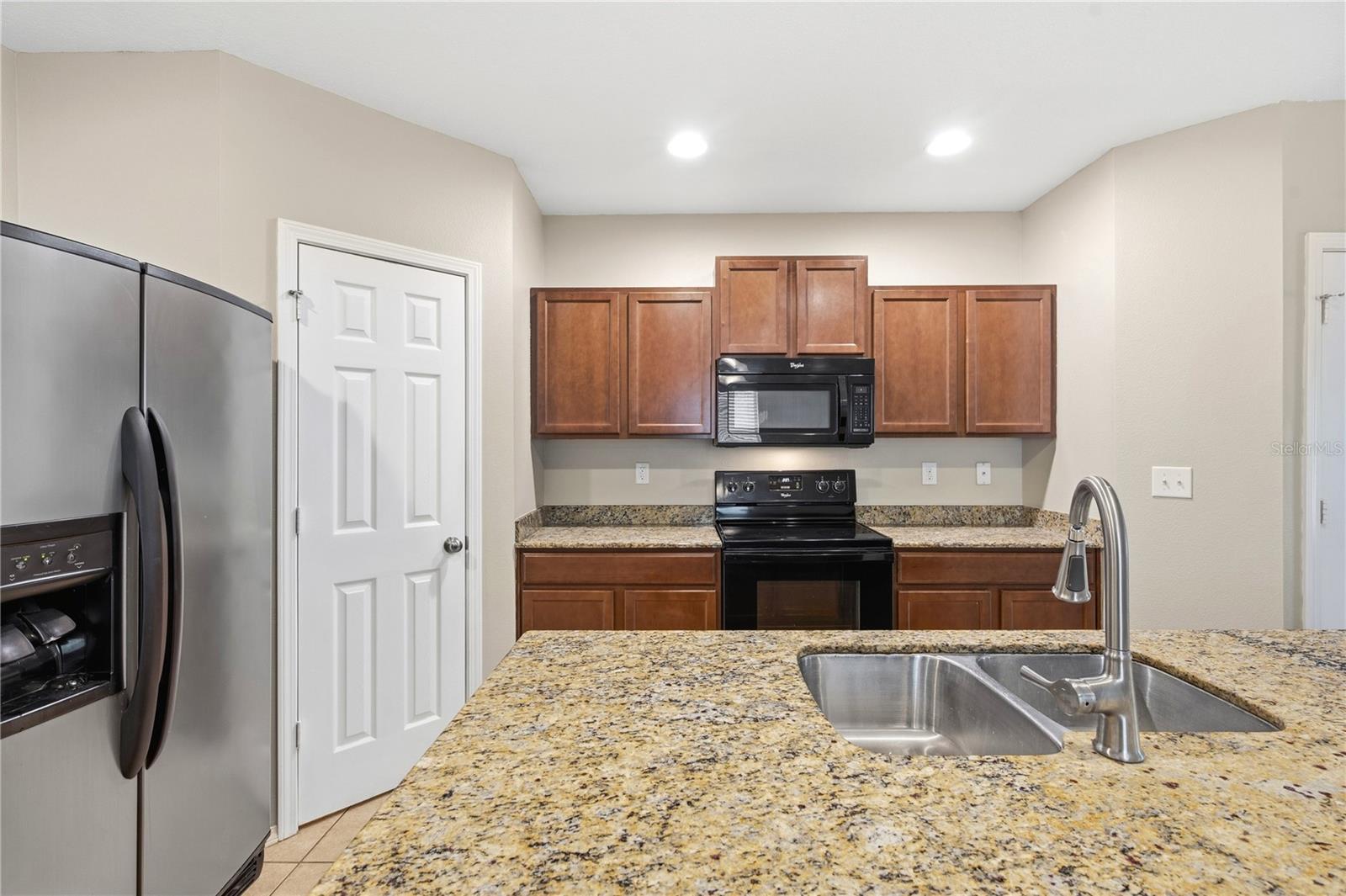4715 Chatterton Way Property Photo 14