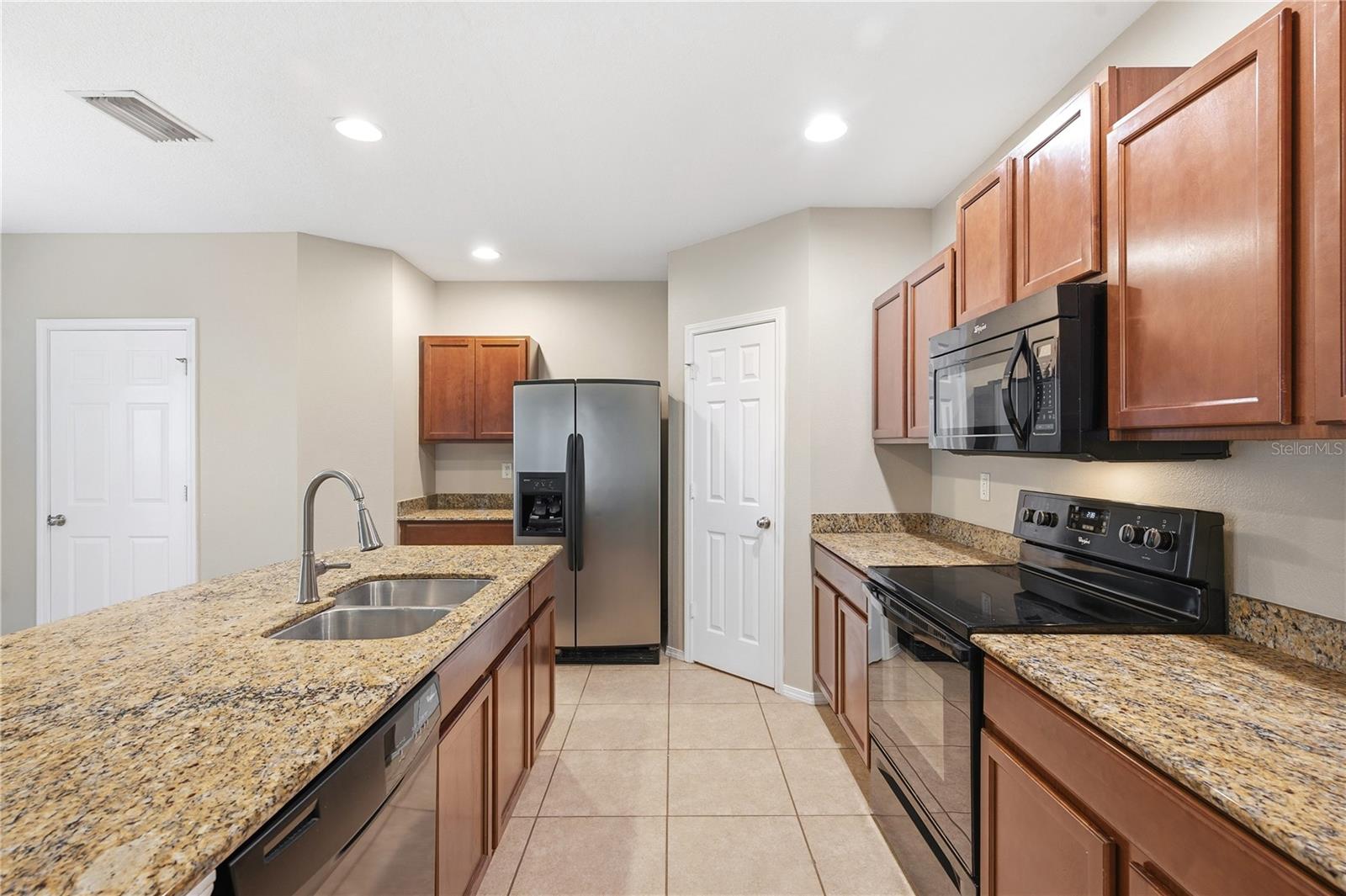 4715 Chatterton Way Property Photo 17