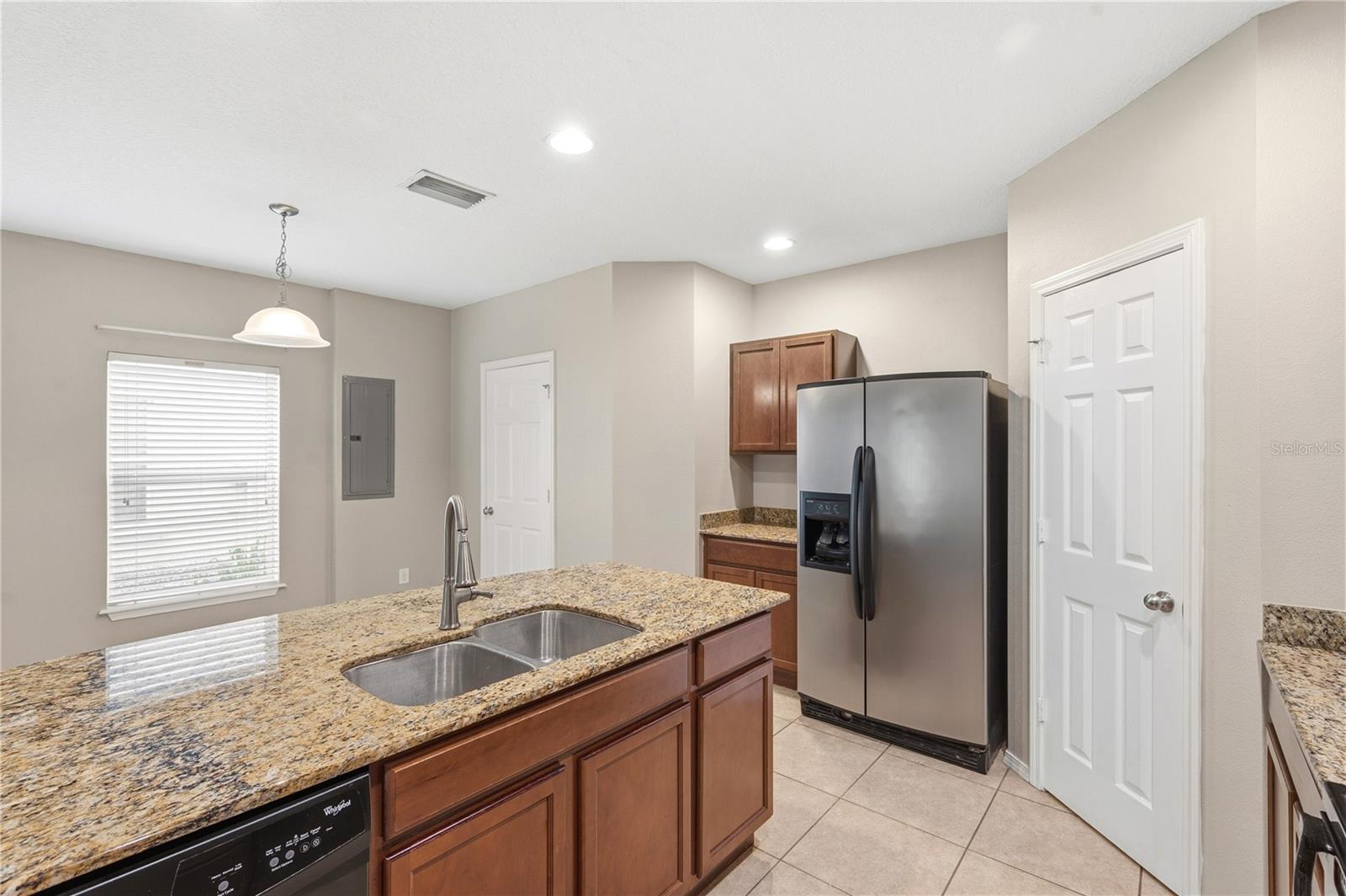 4715 Chatterton Way Property Photo 18