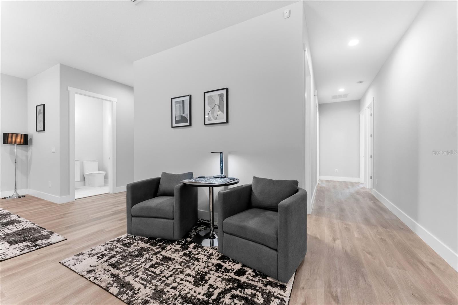 9714 Van St Property Photo 11