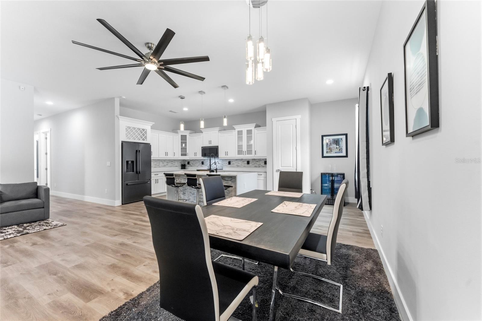 9714 Van St Property Photo 17