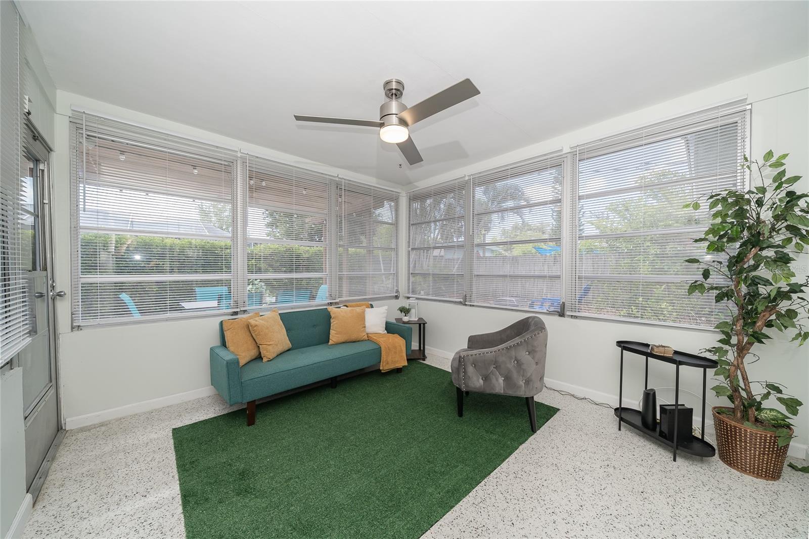 2063 Dunston Cove Rd Property Photo 29