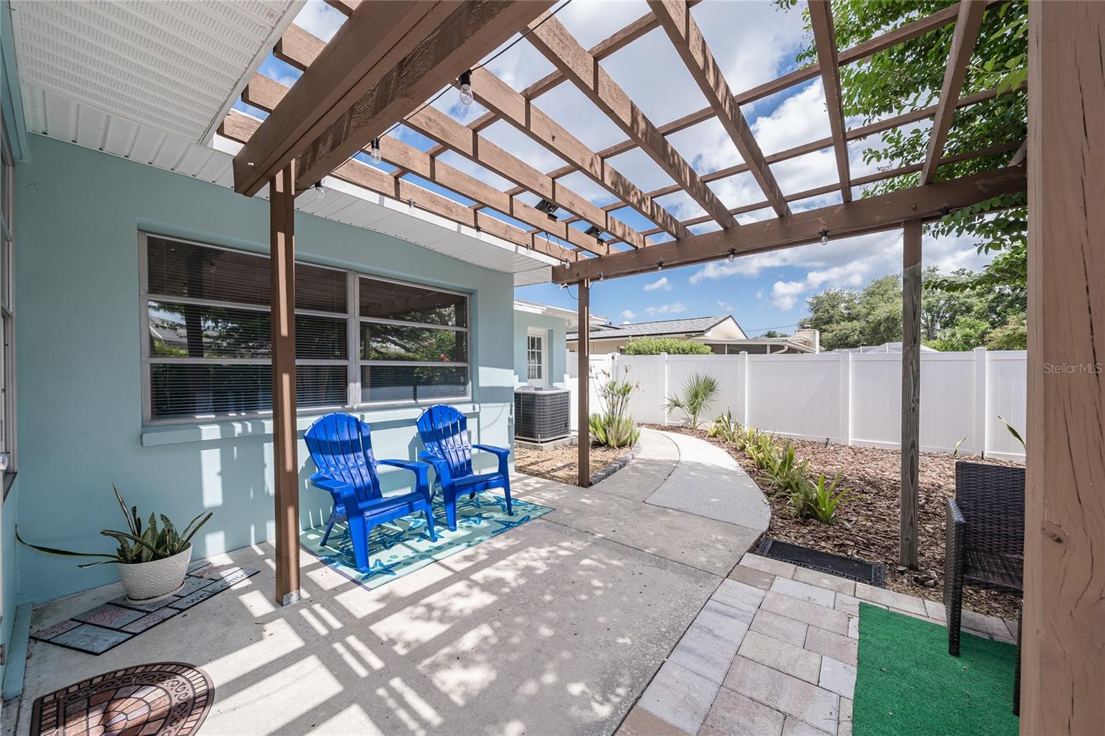 2063 Dunston Cove Rd Property Photo 34