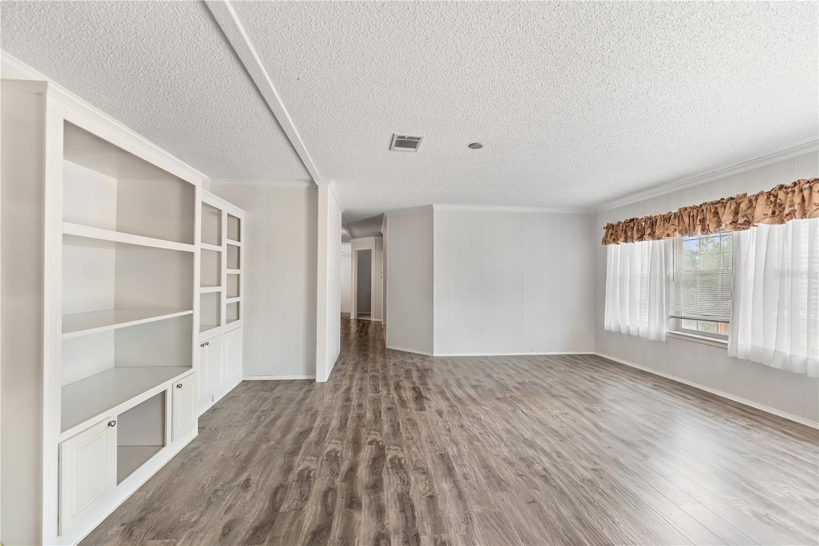 13020 Webster St Property Photo 7