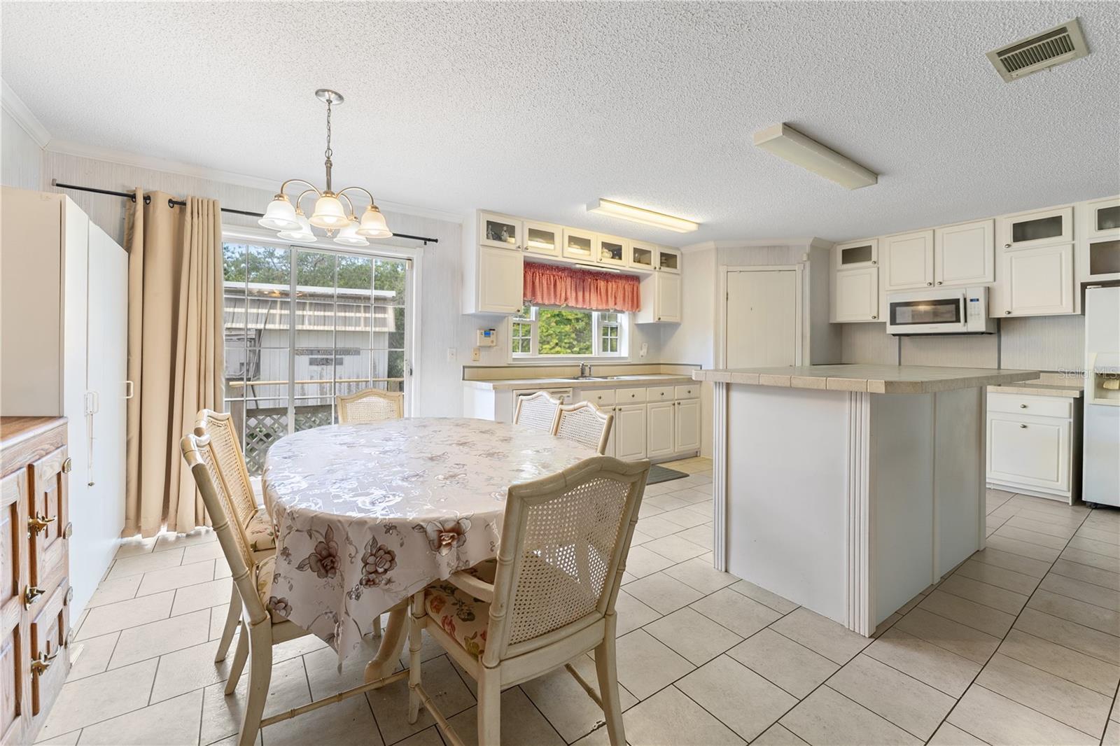 13020 Webster St Property Photo 11