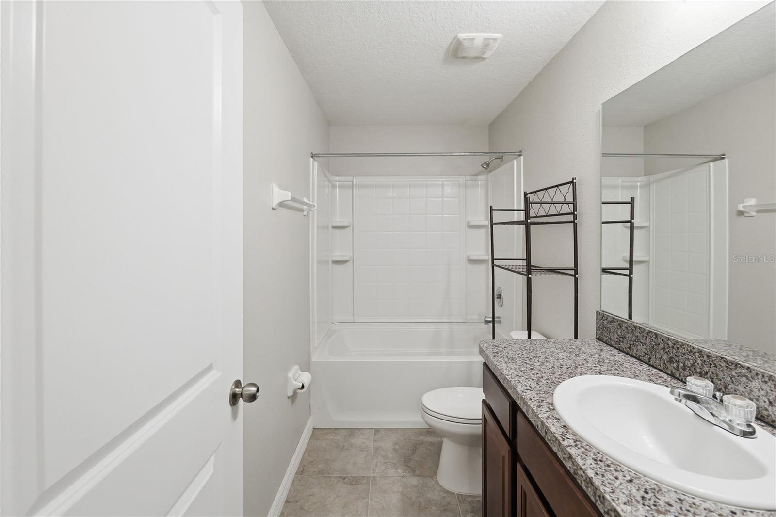 10407 Lake Montauk Dr Property Photo 13