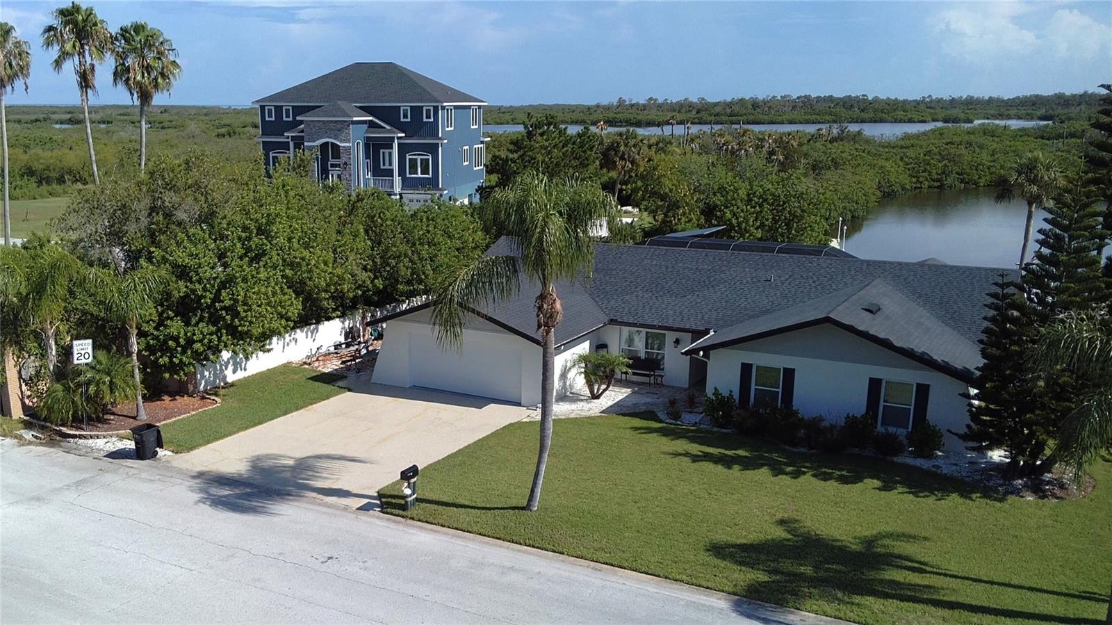 5717 Seabreeze Dr Property Photo 4