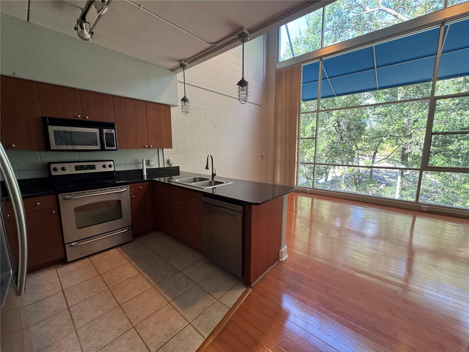 2515 Sw 35th Pl #209 Property Photo 7