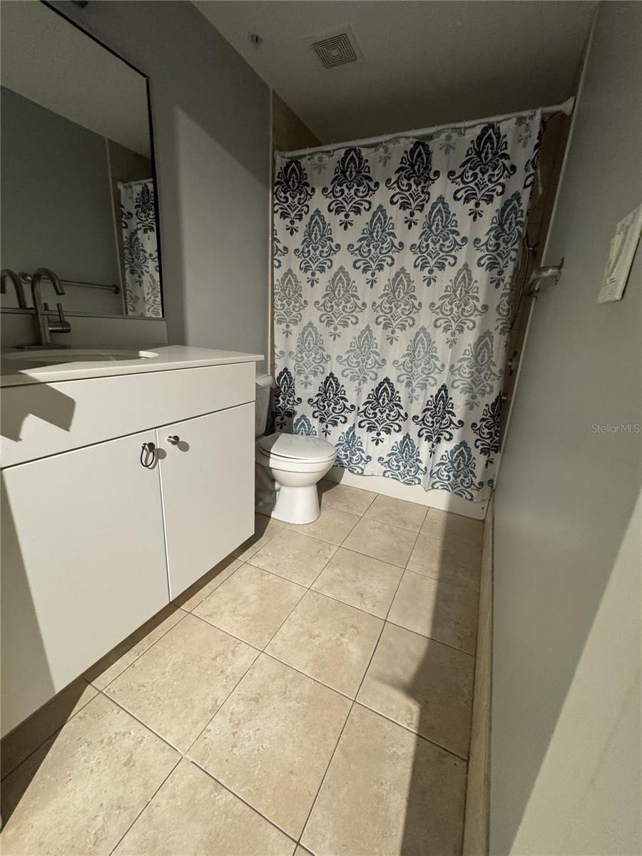2515 Sw 35th Pl #209 Property Photo 12