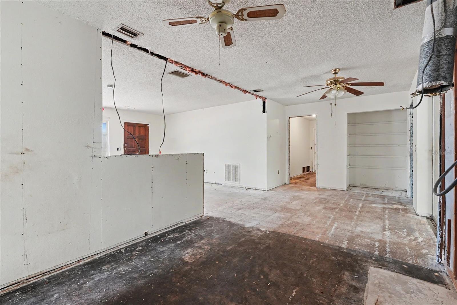 8373 78th Ter Property Photo 9