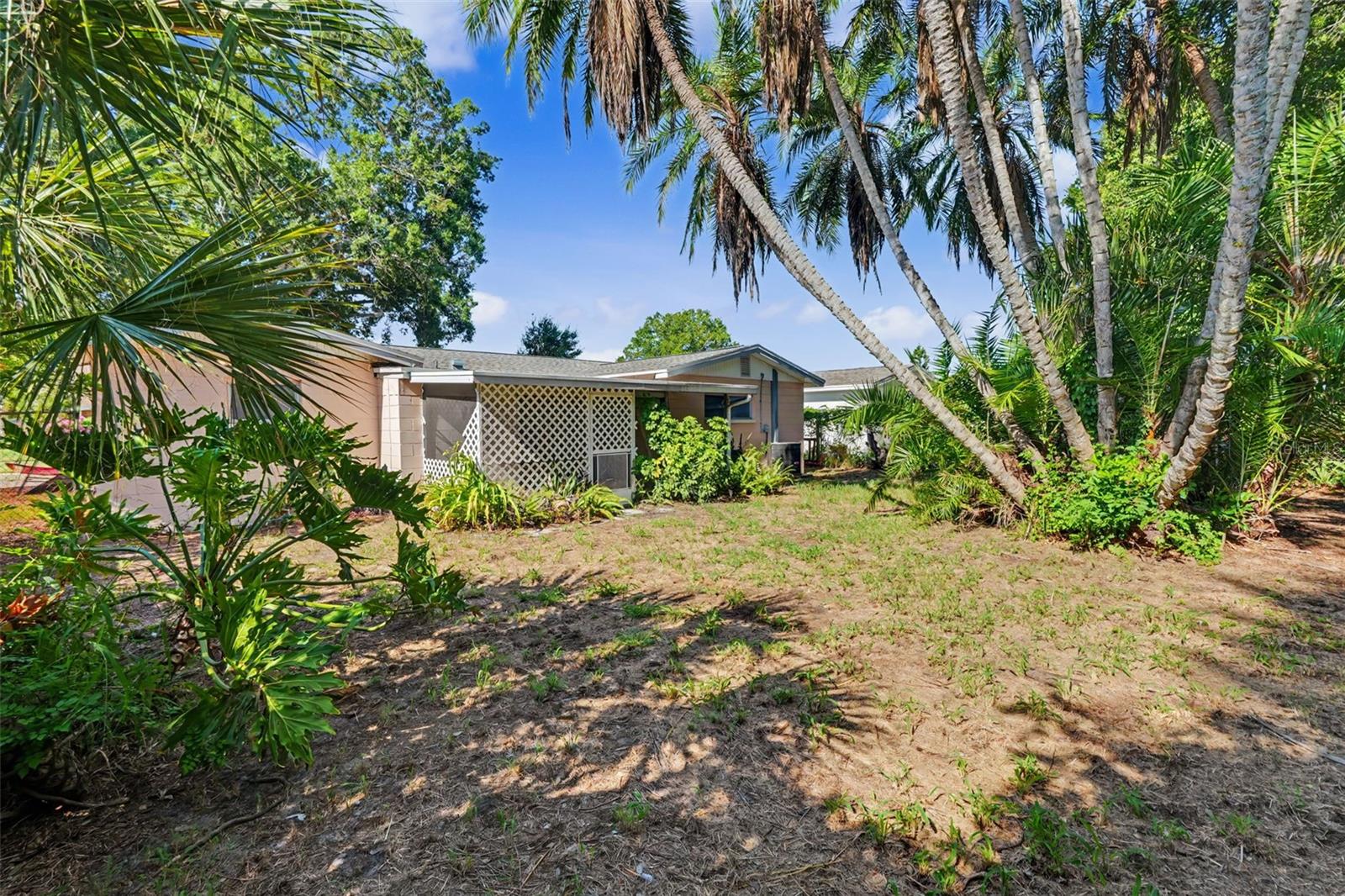 8373 78th Ter Property Photo 18