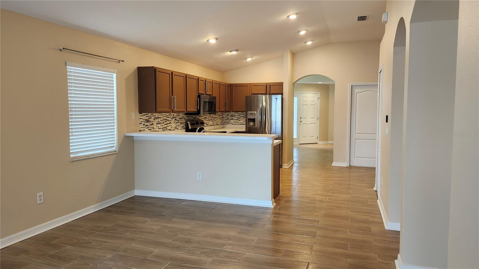 7955 Carriage Pointe Dr Property Photo 4