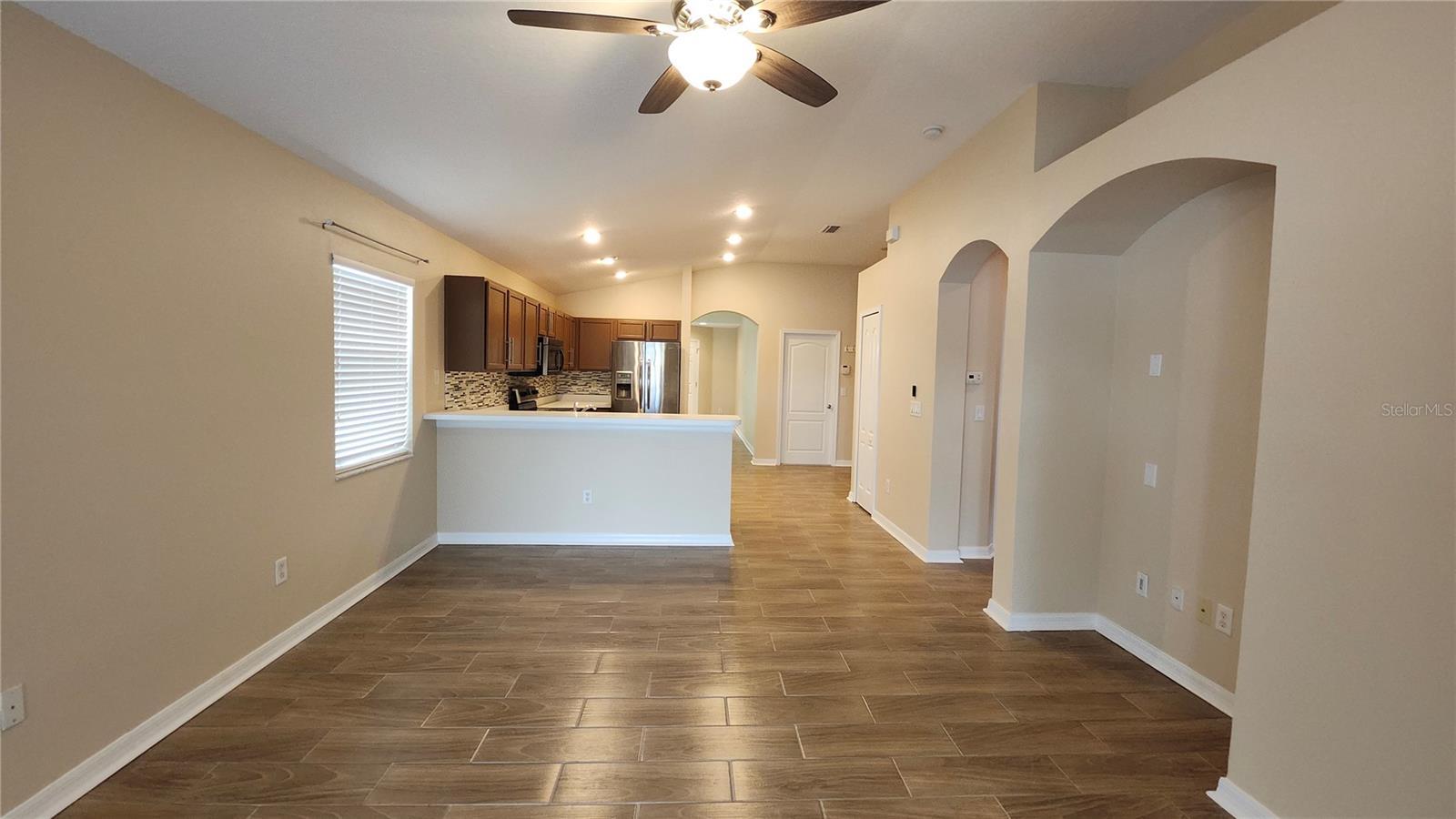 7955 Carriage Pointe Dr Property Photo 5