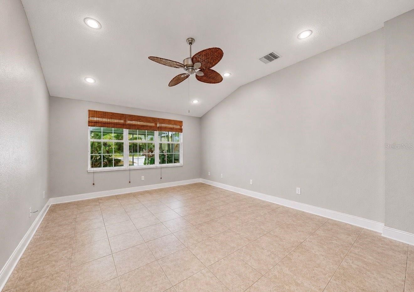 1836 Raven Glen Dr Property Photo 14