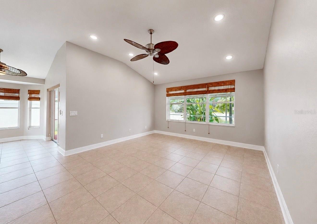 1836 Raven Glen Dr Property Photo 16