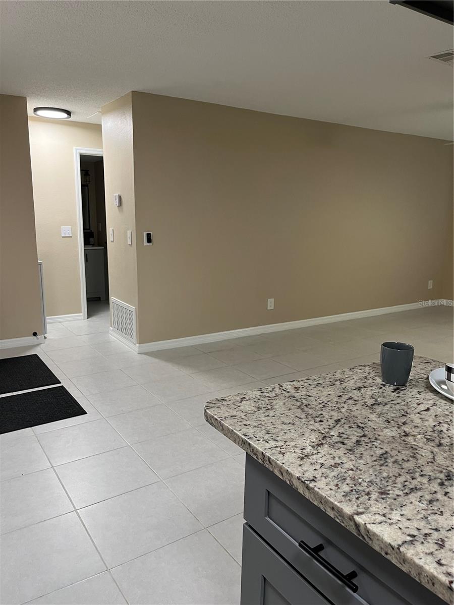 211 Thorn Tree Pl Property Photo 15
