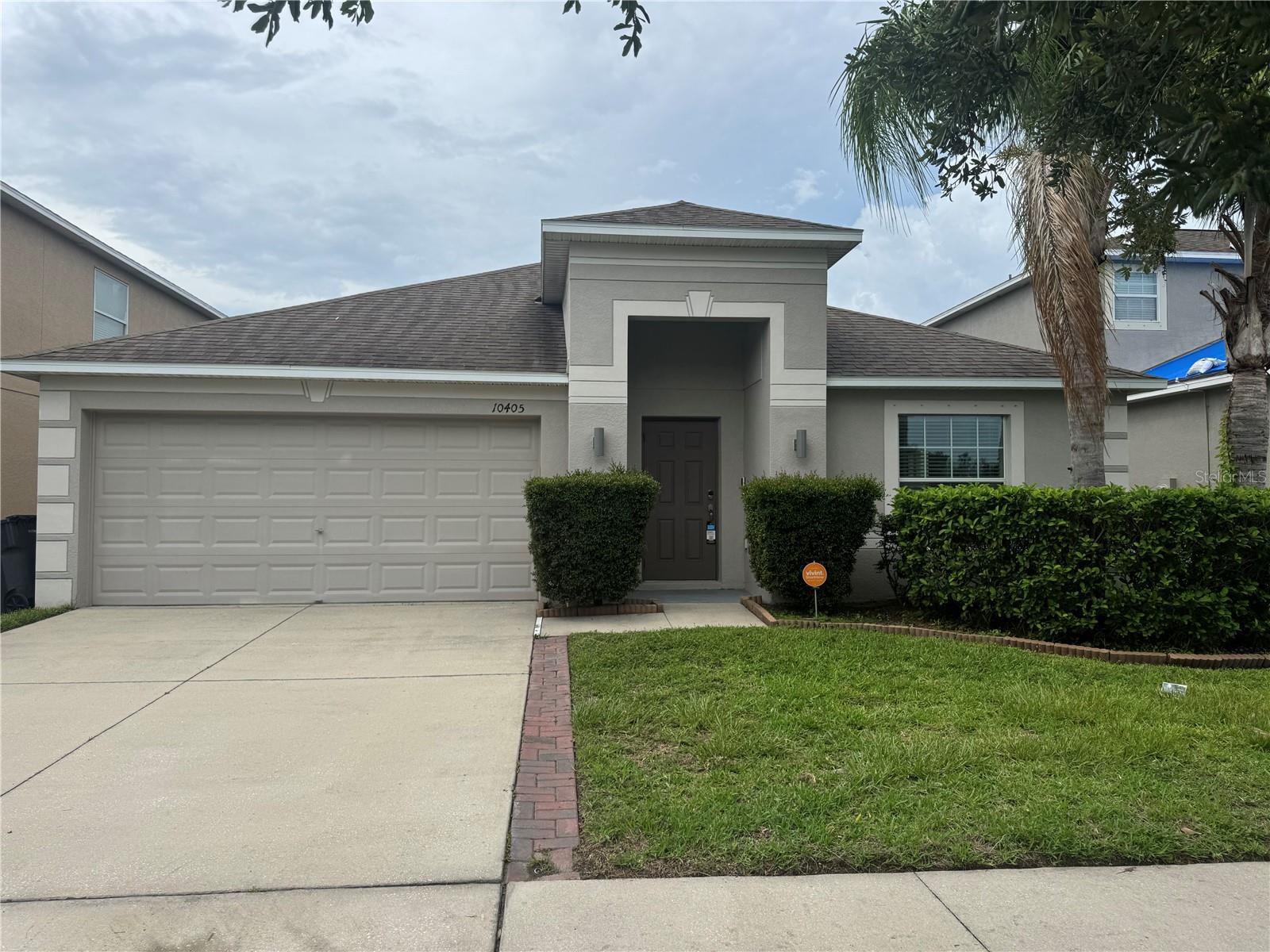 10405 SUMMER AZURE DR Property Photo 1
