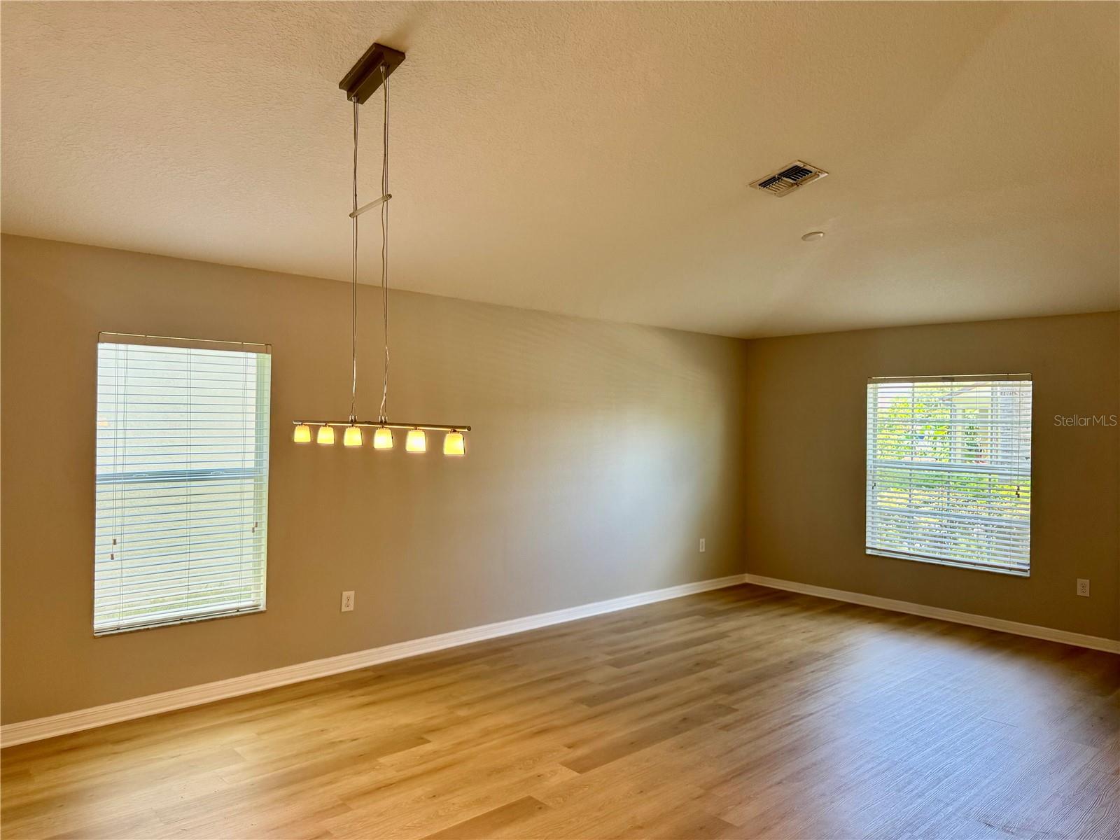 10405 Summer Azure Dr Property Photo 7