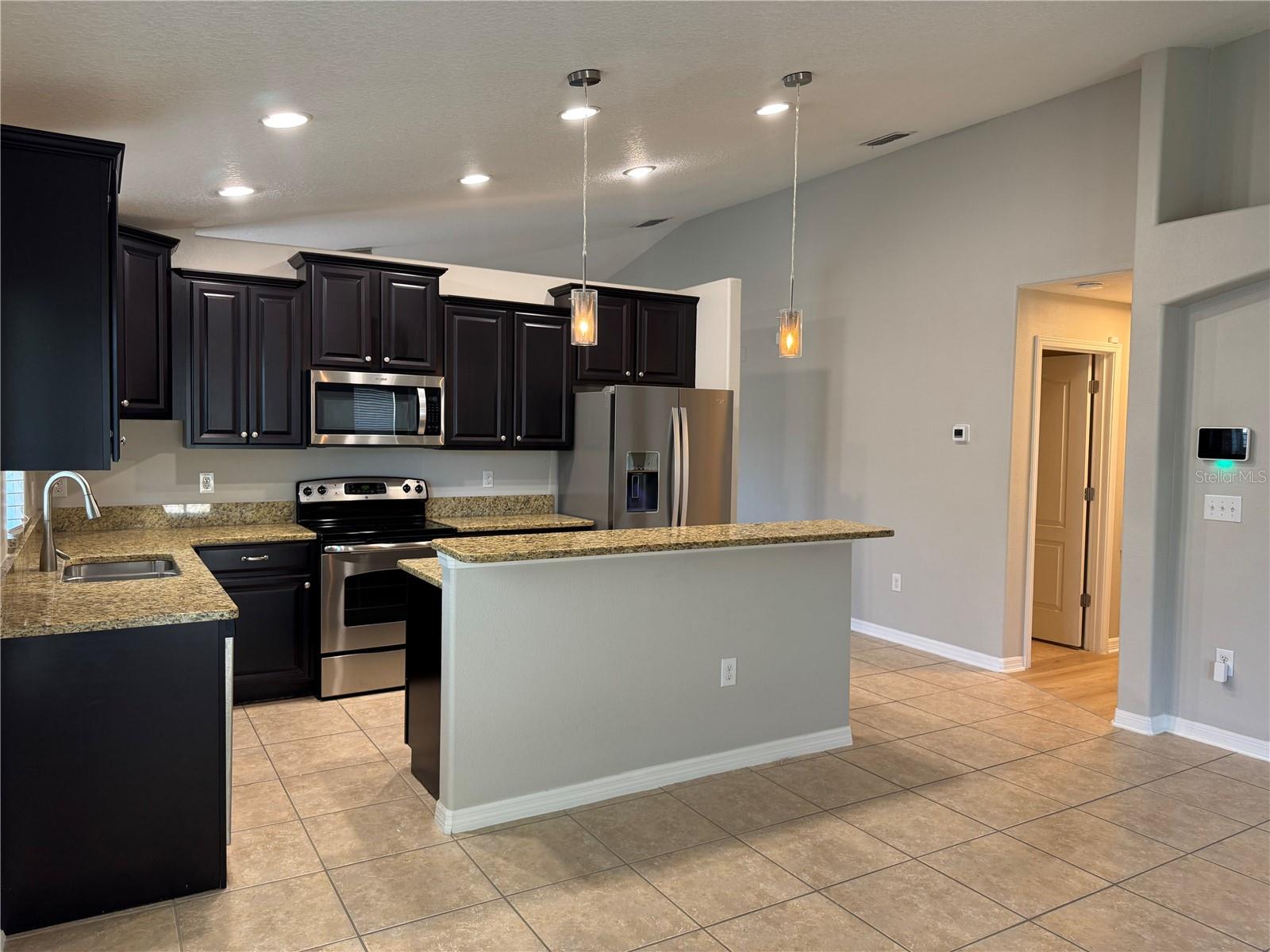 10405 Summer Azure Dr Property Photo 9