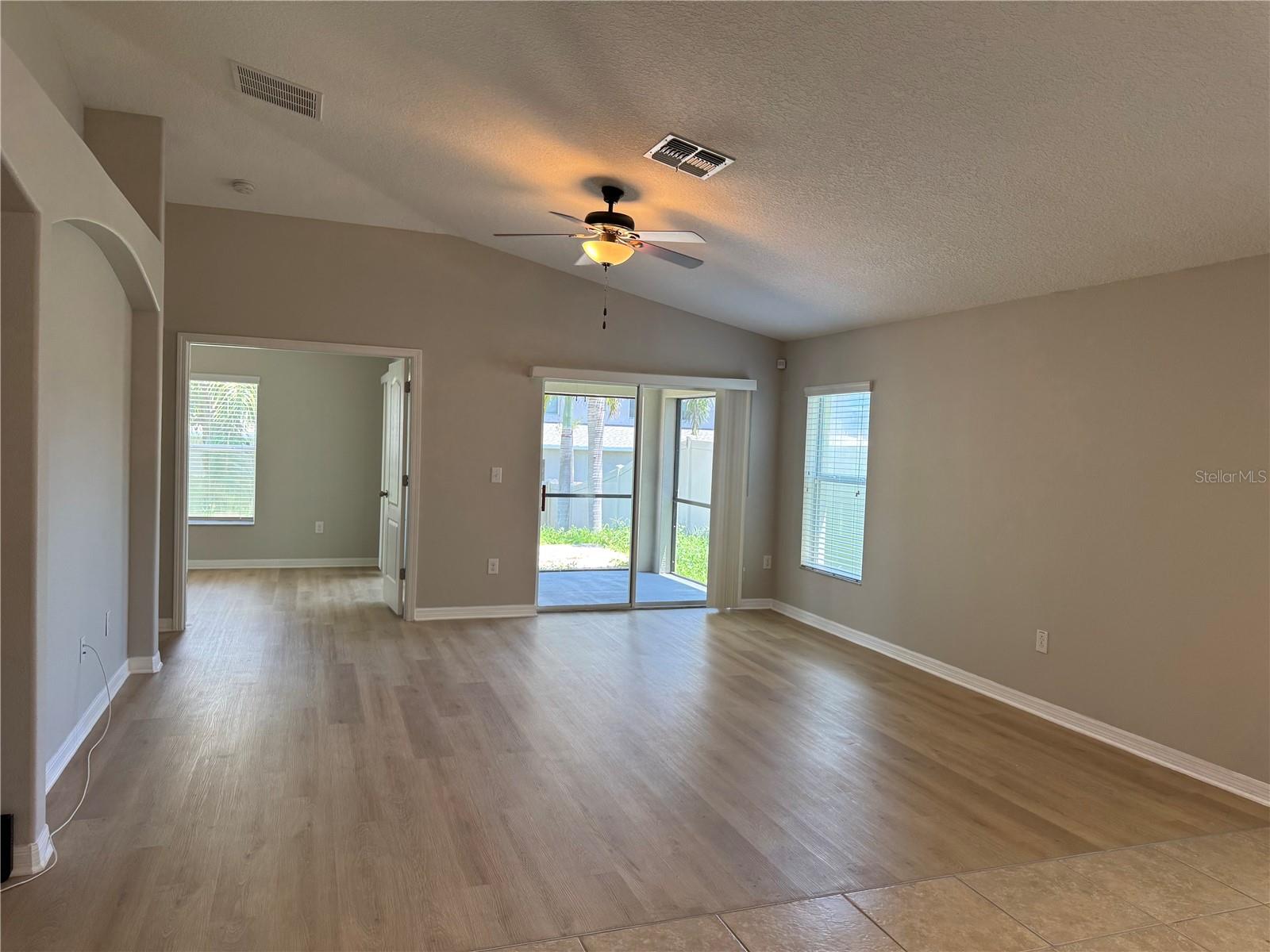 10405 Summer Azure Dr Property Photo 13