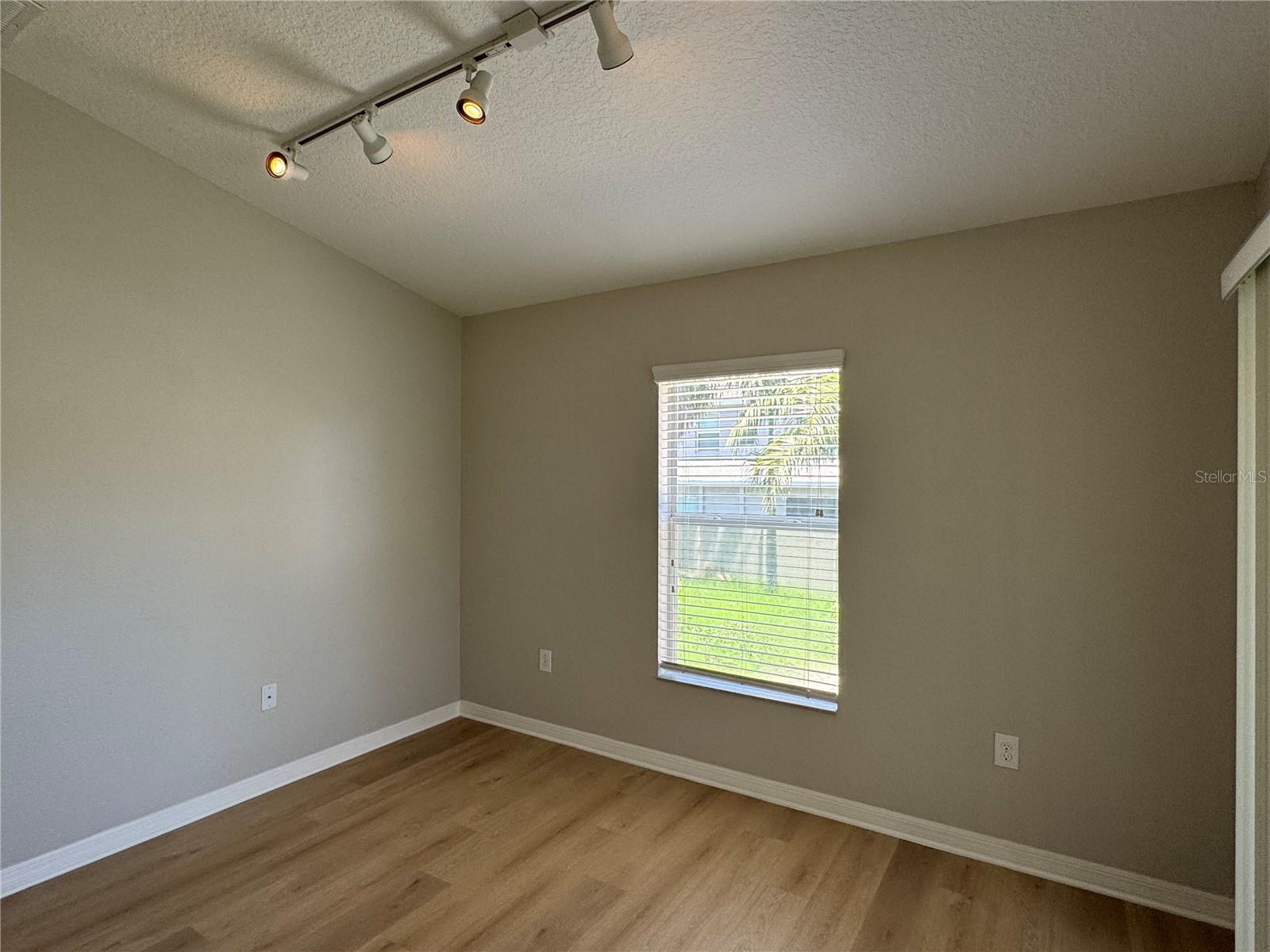 10405 Summer Azure Dr Property Photo 14