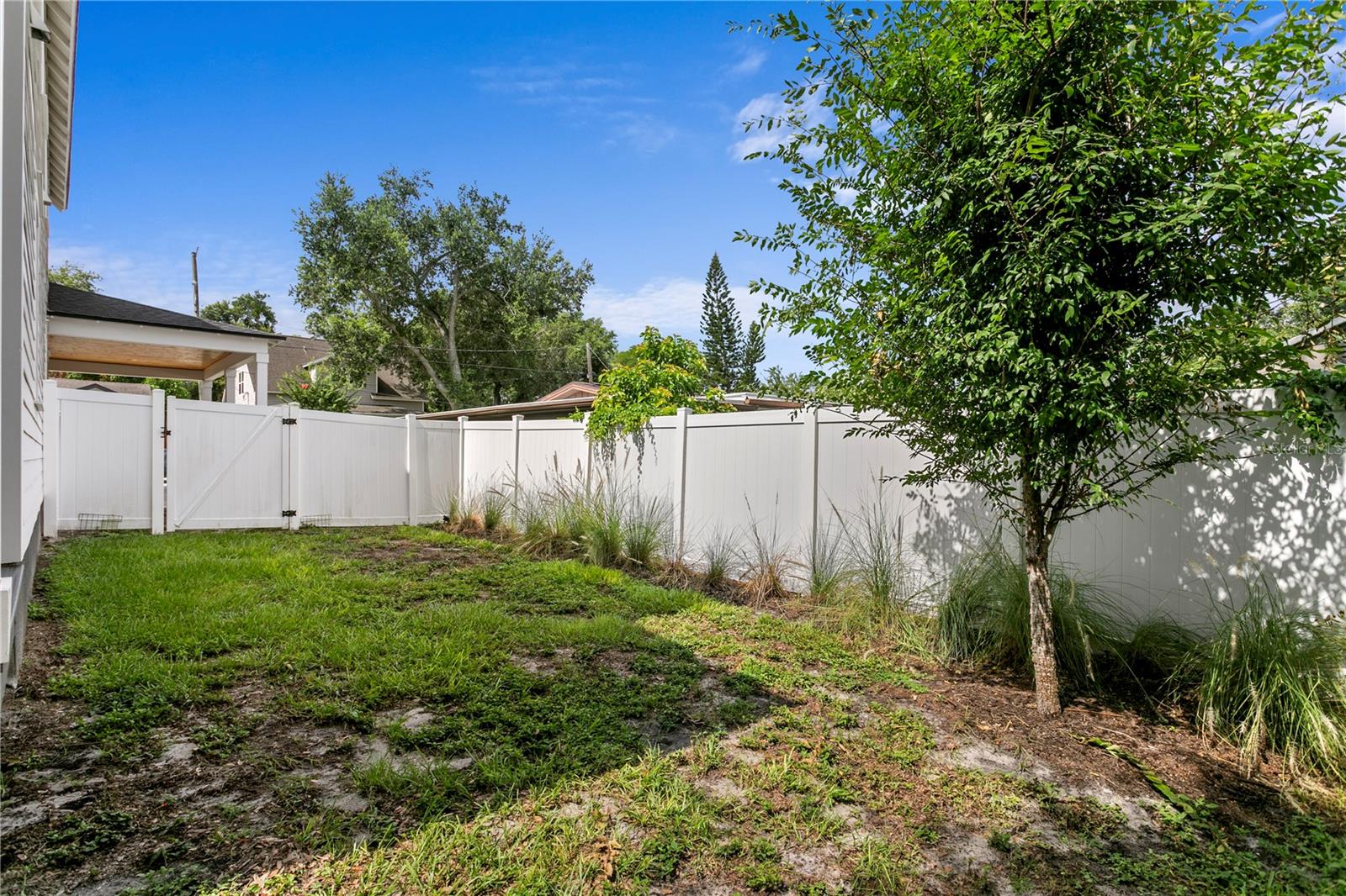 213 W Elm St Property Photo 41