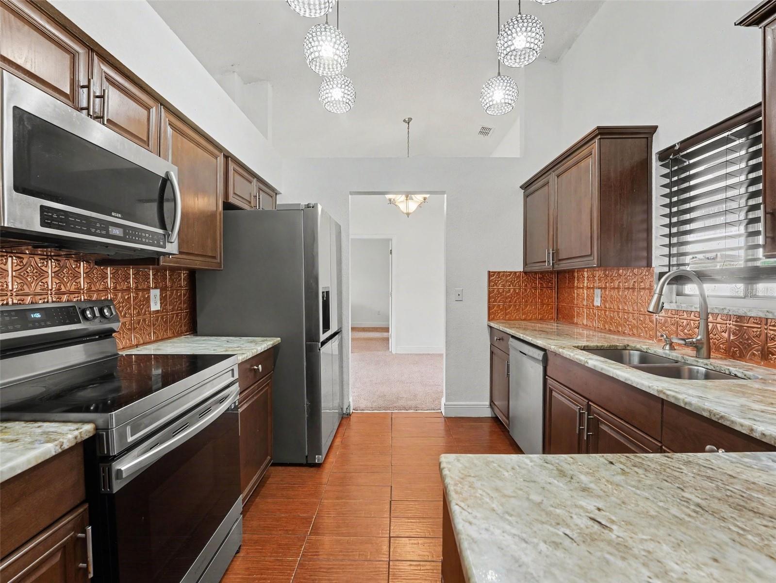 1335 Laurel Glen Dr Property Photo 6
