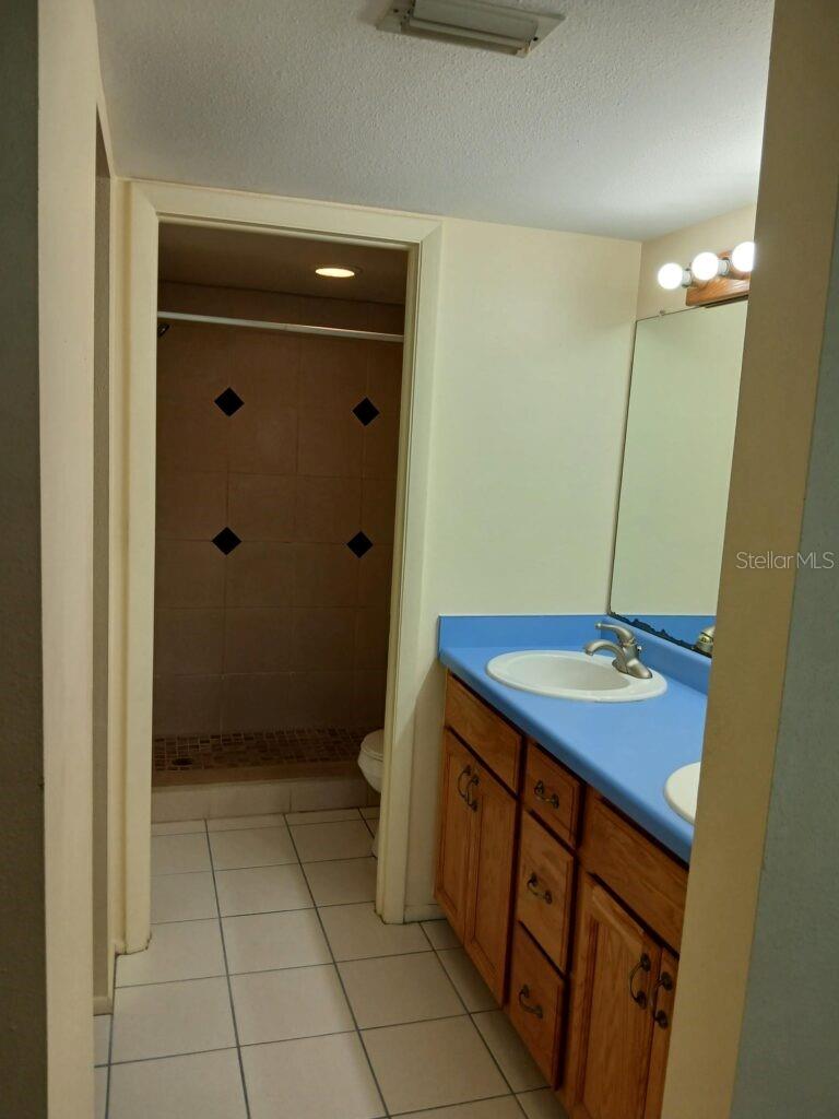 7560 92nd St #201b Property Photo 8