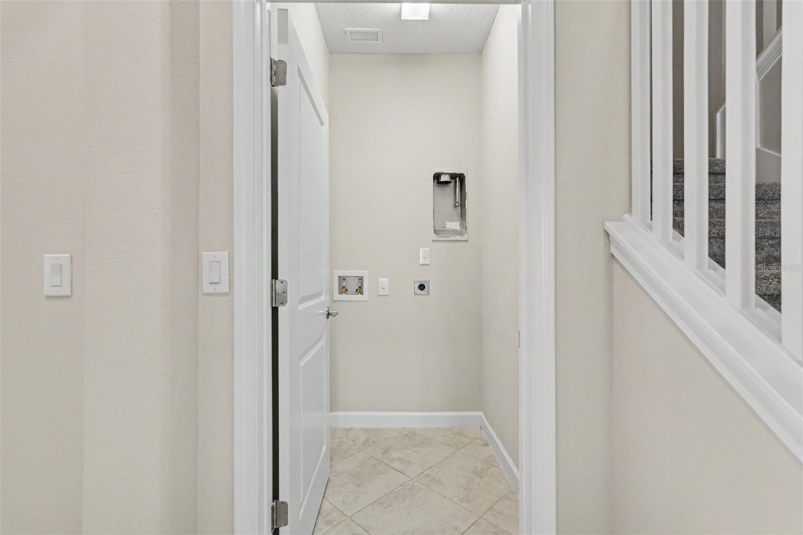 9173 Shadyside Ln Property Photo 11