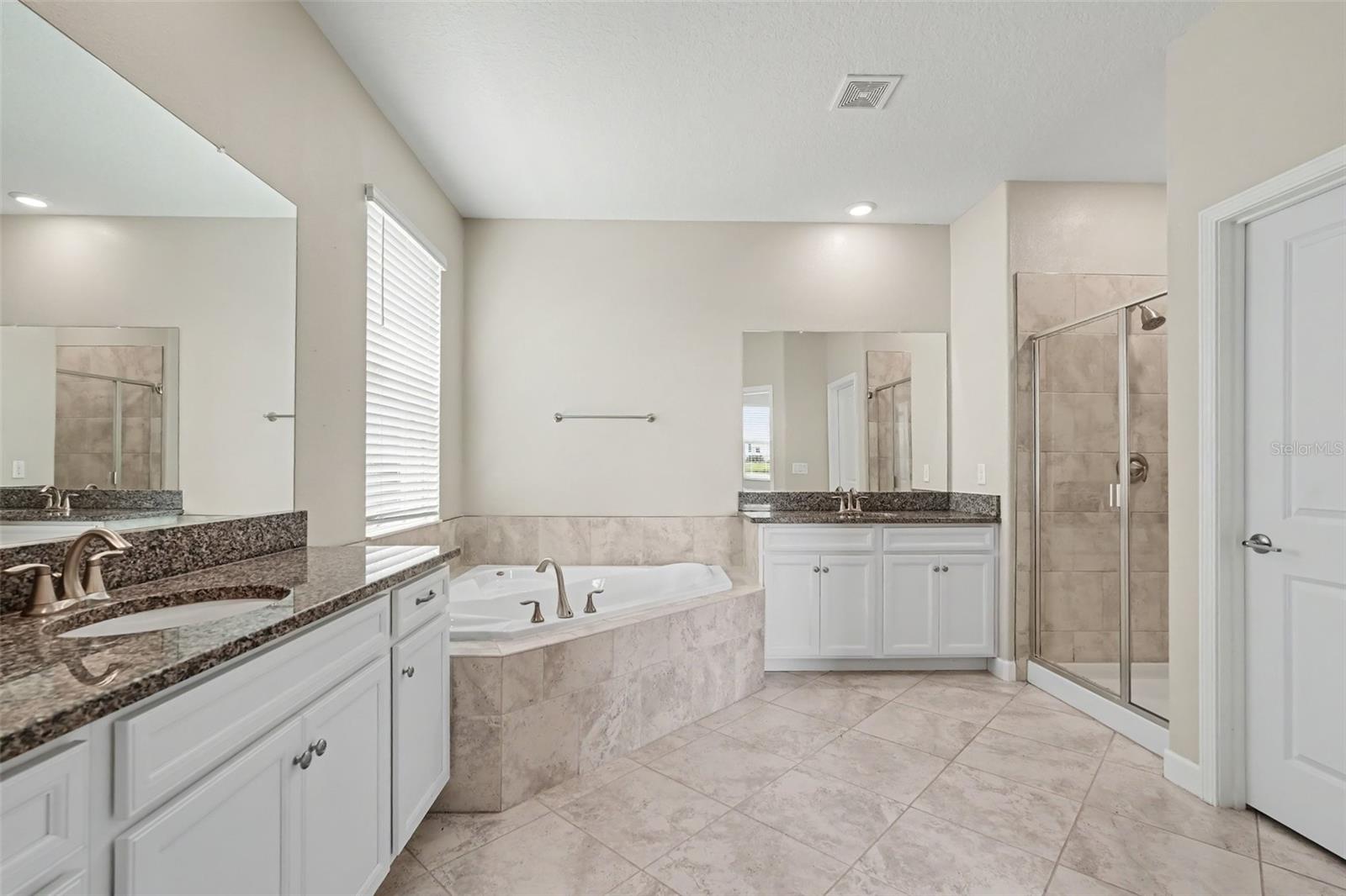 9173 Shadyside Ln Property Photo 14